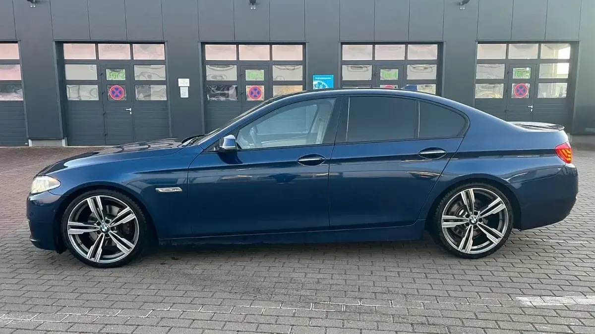 Gebraucht BMW 535 Sport Line 313 PS (230 kW) 2016 Mediterranblau metallic Limousine
