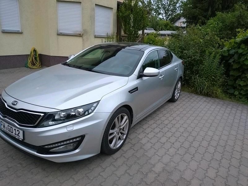 Silber Gebraucht 2013 Kia Optima Limousine | 10.500 € (Etwas zu teuer) - Bild 1/4