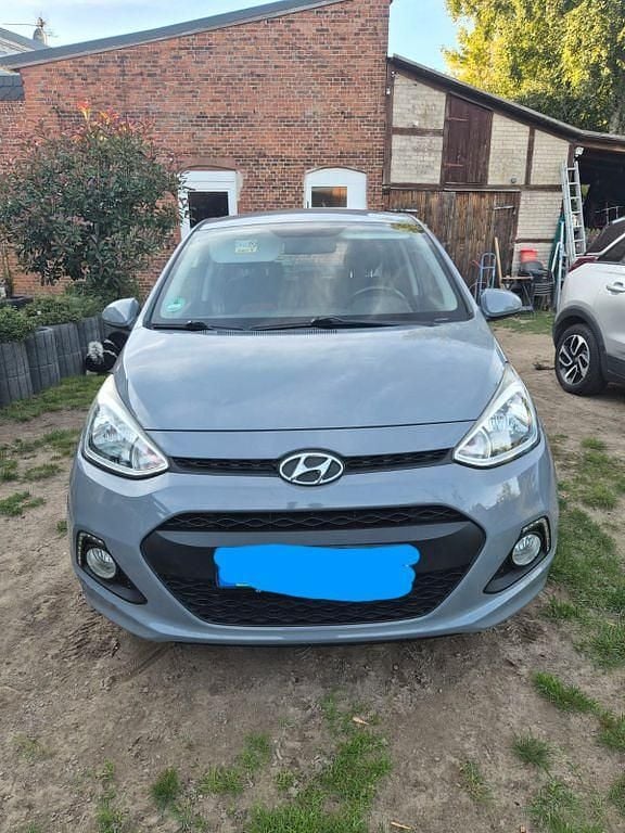 Grau Gebraucht 2014 Hyundai i10 Kleinwagen | 4.300 € (Superpreis) - Bild 1/4