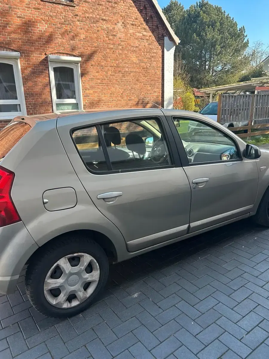 Używany Dacia Sandero 87 KM (63 kW) 2009 Hatchback