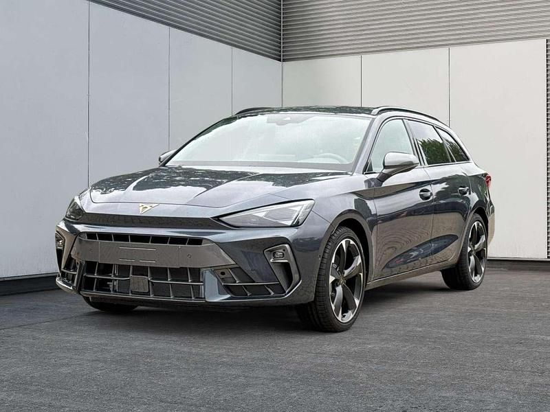 Neu Cupra Leon 150 PS (110 kW) 2025 Grau Kombi