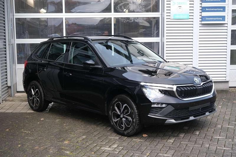 Neu Skoda Kamiq Selection 116 PS (85 kW) 2025 Black magic perleffekt SUV