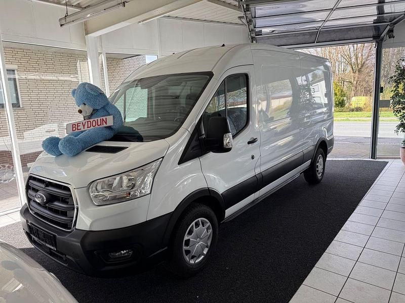 Gebraucht Ford Transit 131 PS (96 kW) 2022 Weiß Van / Kleinbus