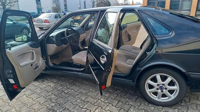 Gebraucht Saab 900 131 PS (96 kW) 1997 Schwarz Limousine
