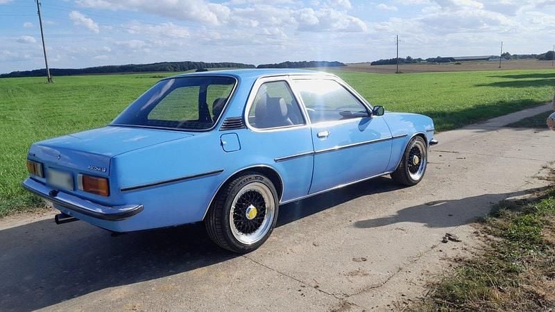 Gebraucht Opel Ascona 75 PS (55 kW) 1977 Blau Limousine