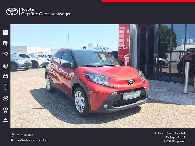 Rot Gebraucht 2022 Toyota Aygo Pulse Kleinwagen | 15.890 € (Fairer Preis) - Bild 1/4