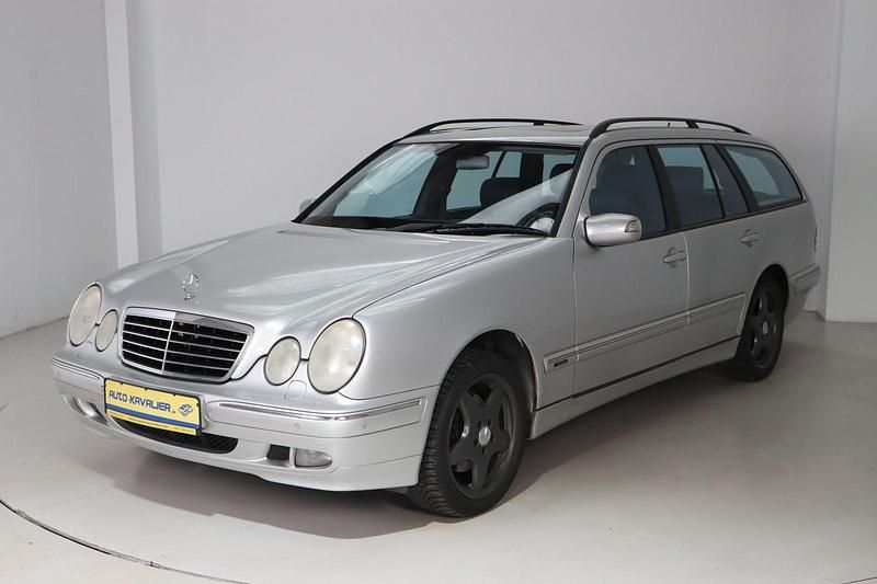 Silber Gebraucht 1999 Mercedes E280 Avantgarde Kombi | 3.290 € (Superpreis) - Bild 1/4