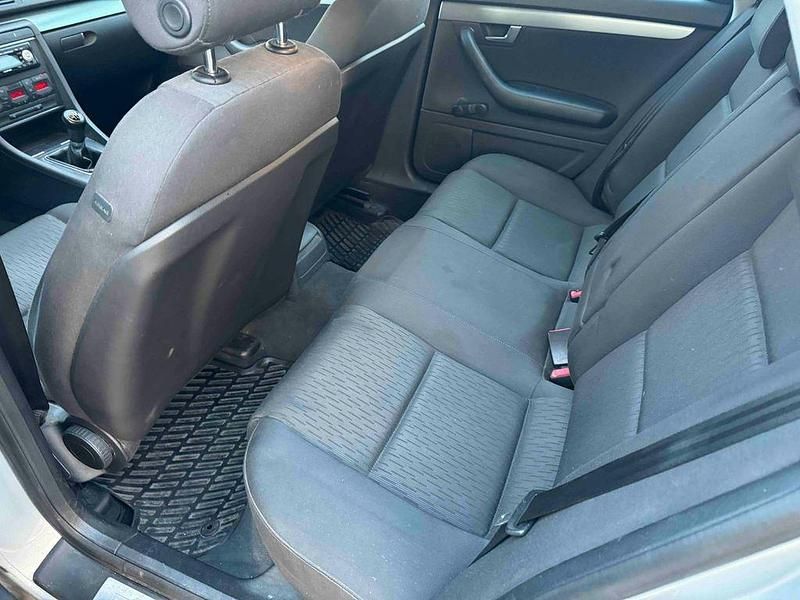 Gebraucht Audi A4 163 PS (119 kW) 2005 Grau Kombi