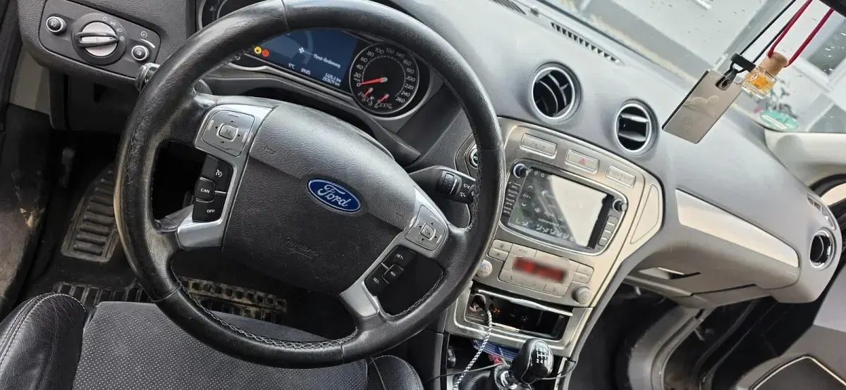 Używany Ford Mondeo Titanium 175 KM (128 kW) 2010 Czarny Kombi