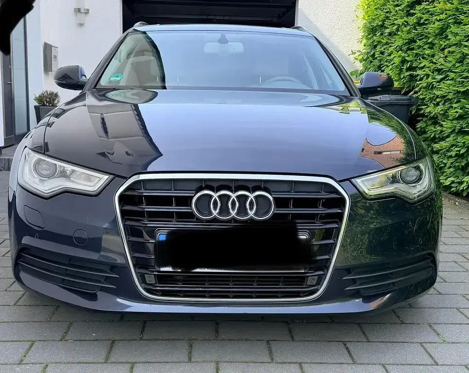 Gebraucht Audi A6 177 PS (130 kW) 2014 Blau Kombi