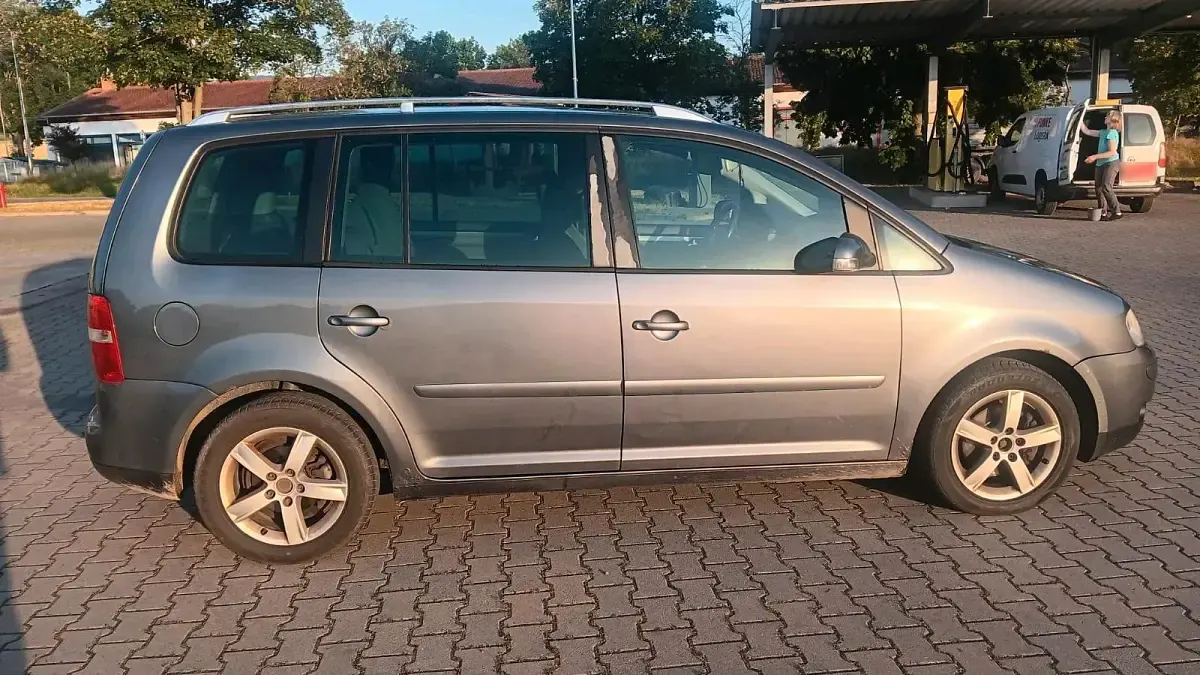 Gebraucht VW Touran 140 PS (102 kW) 2005 Grau Van / Kleinbus
