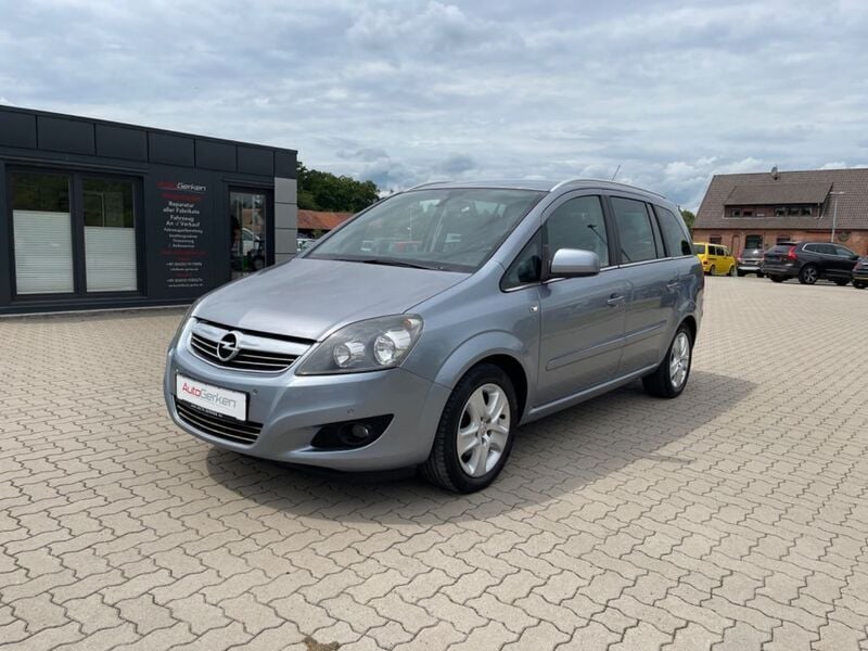Lichtsilber metallic metallic Gebraucht 2011 Opel Zafira Design Edition Van / Kleinbus | 5.500 € (Teuer) - Bild 1/4