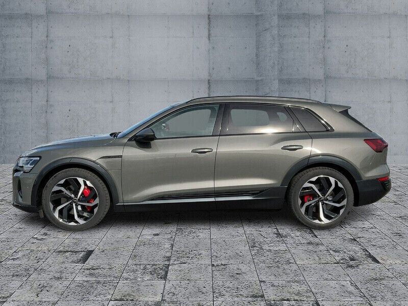 Gebraucht Audi Q8 e-tron Advanced Plus 300 kW (408 PS) 2024 Chronosgrau metallic SUV
