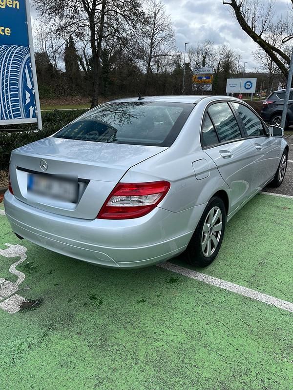 Gebraucht Mercedes C200 136 PS (100 kW) 2010 Silber Limousine
