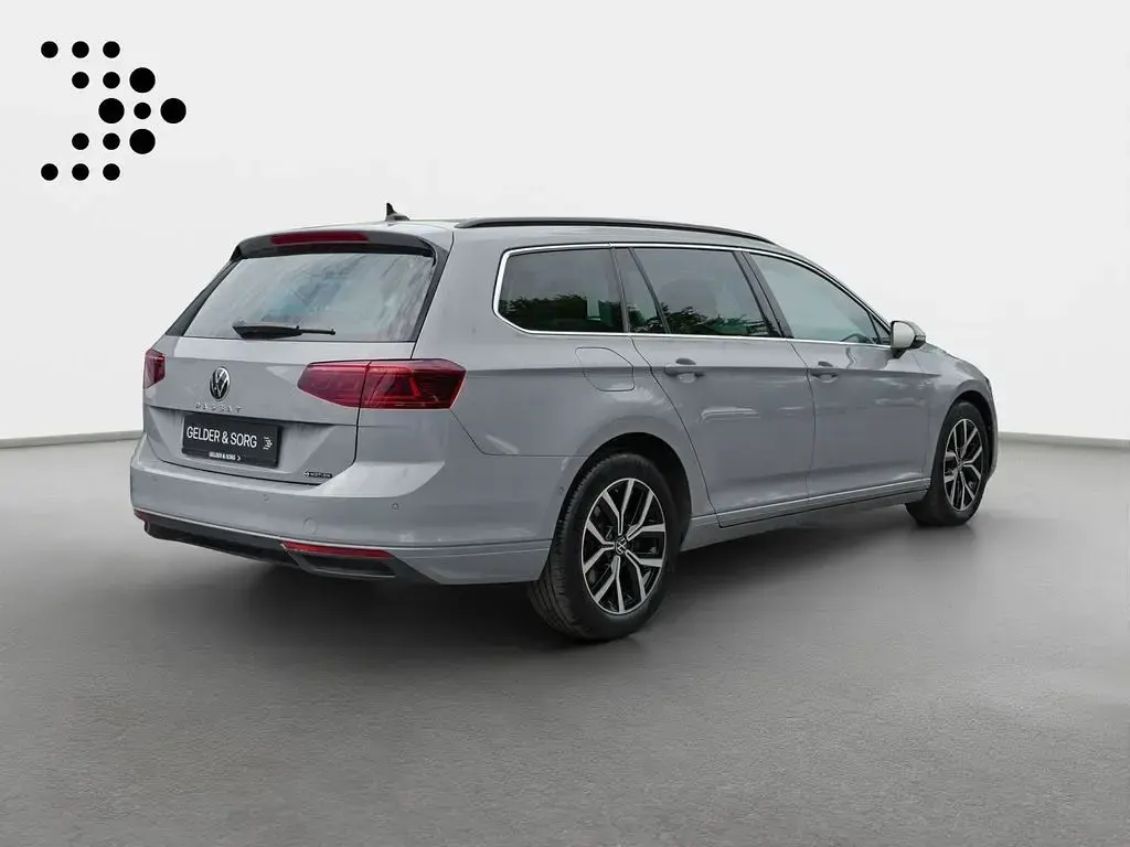 Gebraucht VW Passat Business 200 PS (147 kW) 2023 Mondsteingrau Kombi