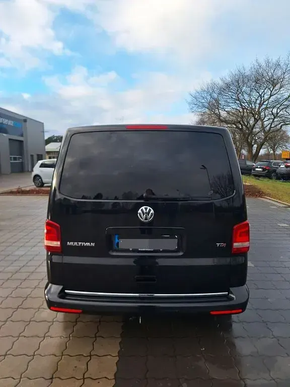 Gebraucht VW Multivan Highline 179 PS (131 kW) 2015 Schwarz Van / Kleinbus