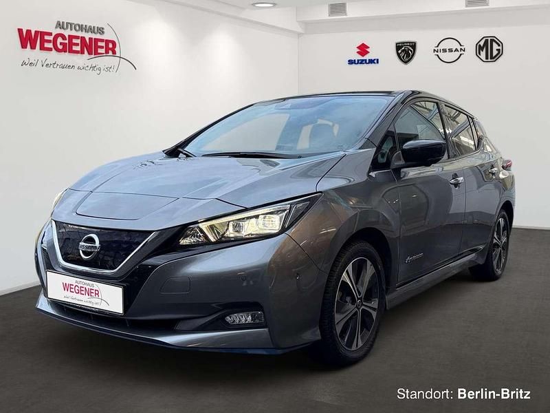 Dark grey m/black m Gebraucht 2020 Nissan Leaf Tekna Kleinwagen | 17.490 € (Guter Preis) - Bild 1/4