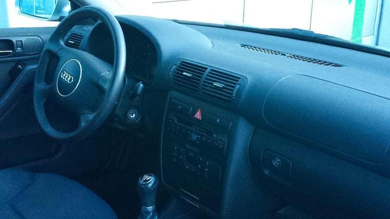 Gebraucht Audi A3 Ambiente 101 PS (74 kW) 1999 Silber Limousine