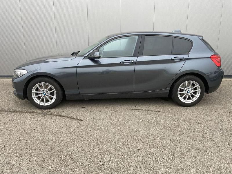 Grau Gebraucht 2016 BMW 118 Advantage Kleinwagen | 10.900 € (Guter Preis) - Bild 1/4