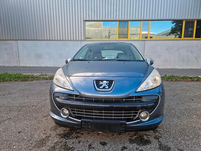 Gebraucht Peugeot 207 90 PS (66 kW) 2008 Blau Kleinwagen
