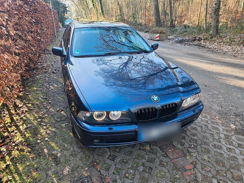 Gebraucht BMW 525 163 PS (119 kW) 2002 Blau Limousine