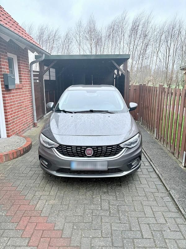 Gebraucht Fiat Tipo 95 PS (69 kW) 2016 Grau Limousine