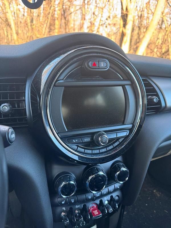 Gebraucht Mini Cooper D 110 PS (80 kW) 2015 Weiß Kleinwagen