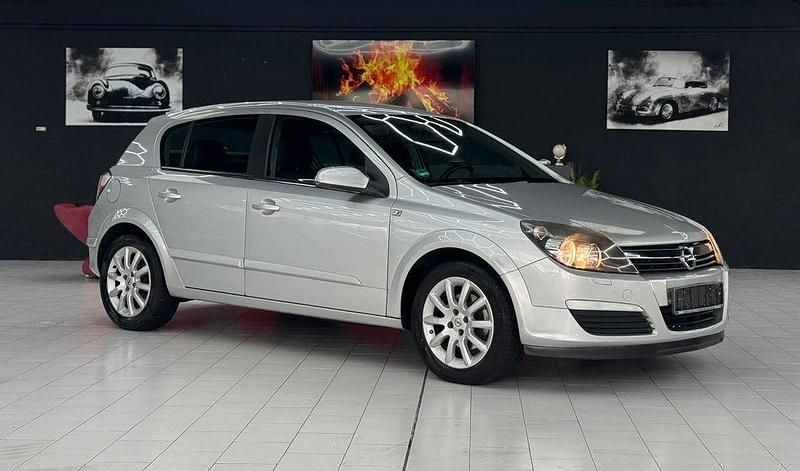 Gebraucht Opel Astra 105 PS (77 kW) 2004 Silber Limousine