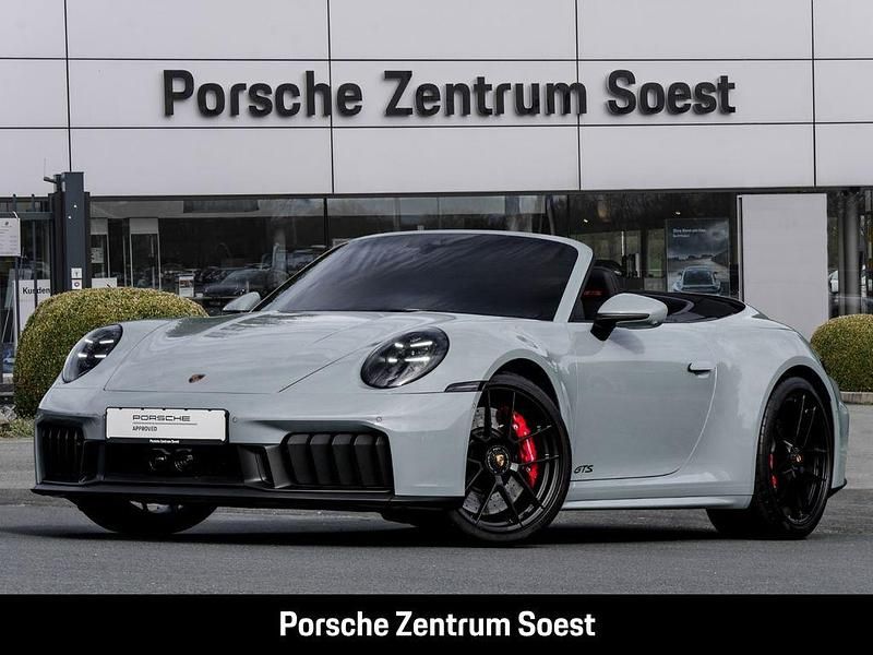 Gruen Gebraucht 2025 Porsche 911 Carrera 4 GTS Cabrio | 197.992 € - Bild 1/4
