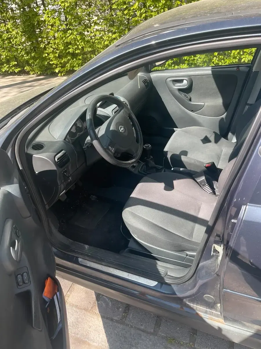 Gebraucht Opel Corsa 90 PS (66 kW) 2005 Blau Kleinwagen