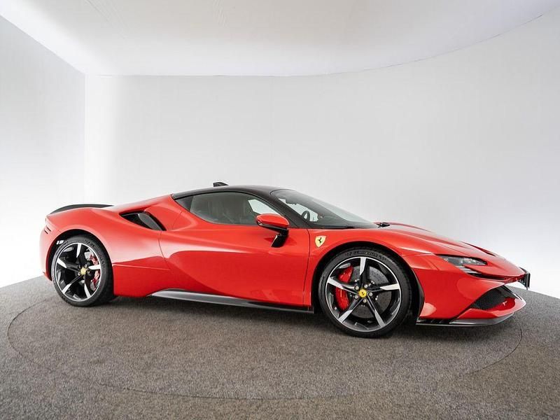 Gebraucht Ferrari SF90 999 PS (734 kW) 2022 Rosso corsa Coupé