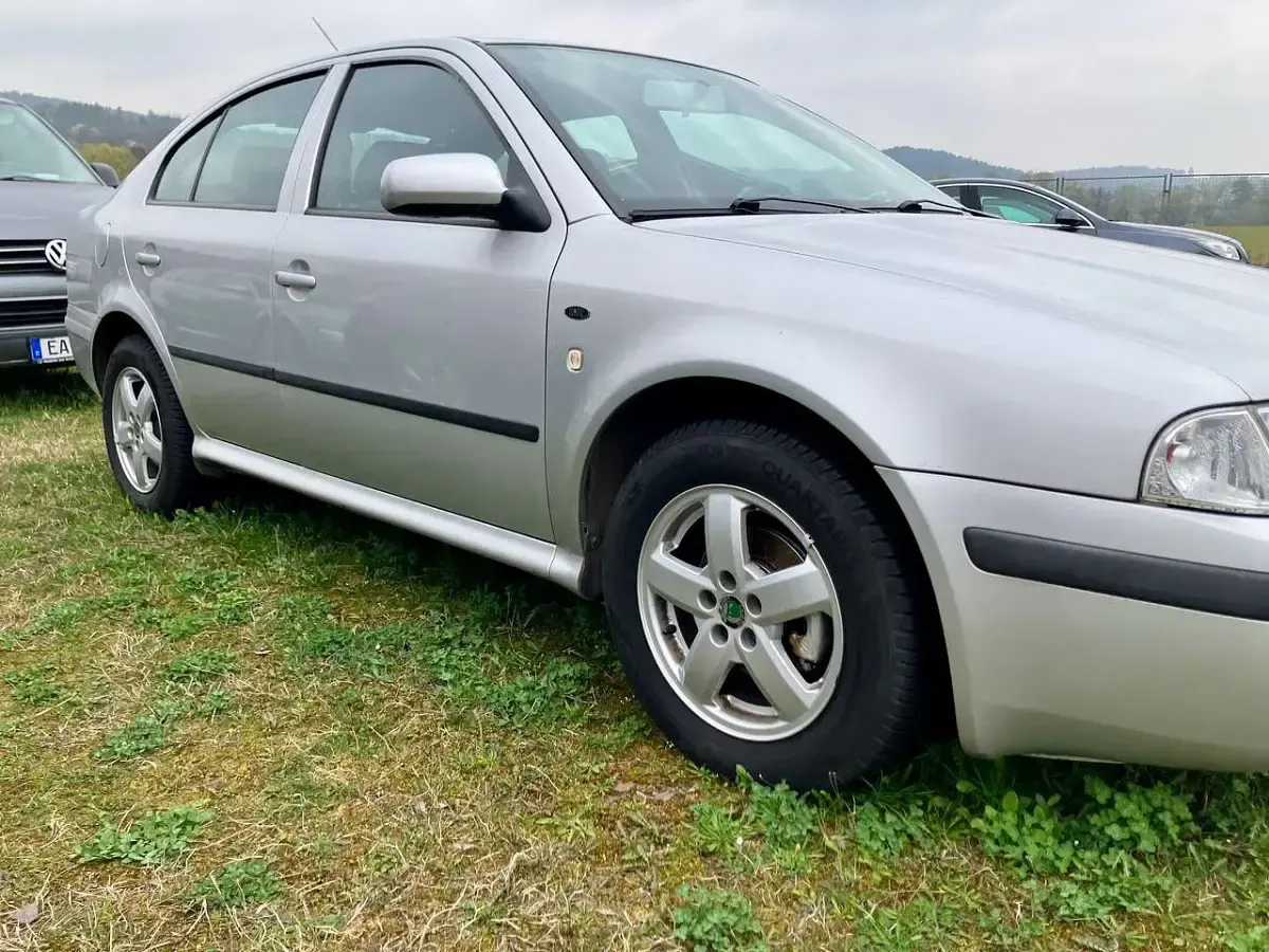 Usata Skoda Octavia Classic 102 CV (75 kW) 2002 Argento Berlina
