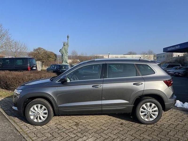Neu Skoda Karoq Selection 150 PS (110 kW) 2025 Grau SUV