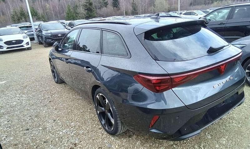 Neu Cupra Leon 150 PS (110 kW) 2026 Midnight schwarz meta.../schwa Kombi