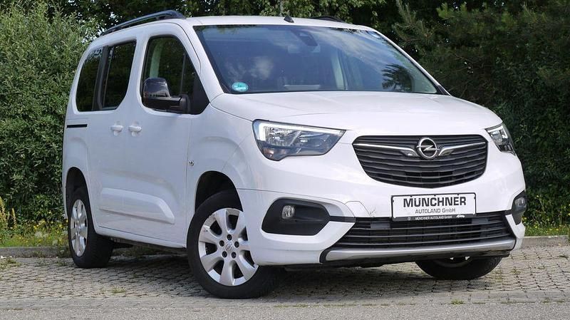 Weiß Gebraucht 2023 Opel Combo Life Ultimate Van / Kleinbus | 23.900 € (Fairer Preis) - Bild 1/4