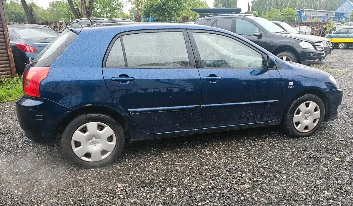 Gebraucht Toyota Corolla 110 PS (80 kW) 2003 Blau Limousine