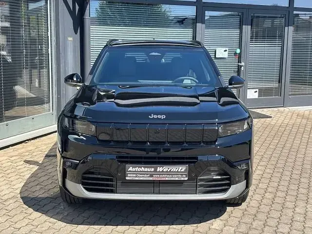 Neu Jeep Compass 145 PS (106 kW) 2026 Schwarz SUV