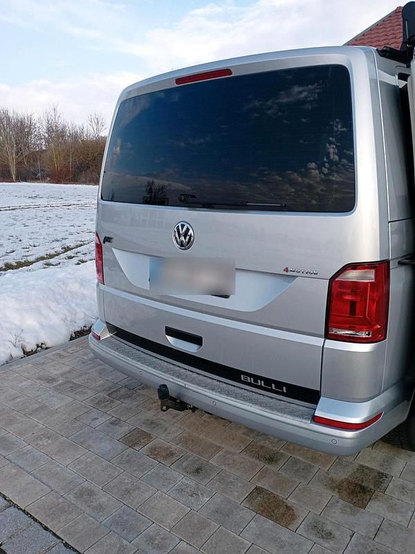 Gebraucht VW Multivan 150 PS (110 kW) 2017 Silber Van
