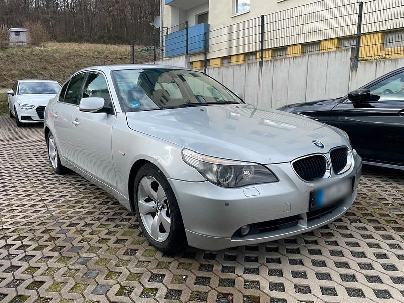 Gebraucht BMW 525 177 PS (130 kW) 2005 Silber Limousine