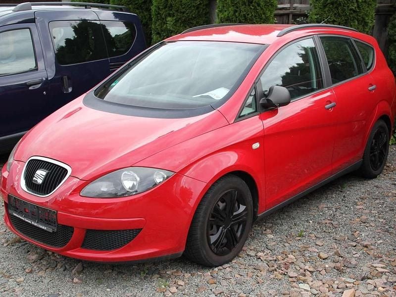 Rojo emocion Gebraucht 2007 Seat Altea XL Comfort Van / Kleinbus | 2.555 € (Guter Preis) - Bild 1/4