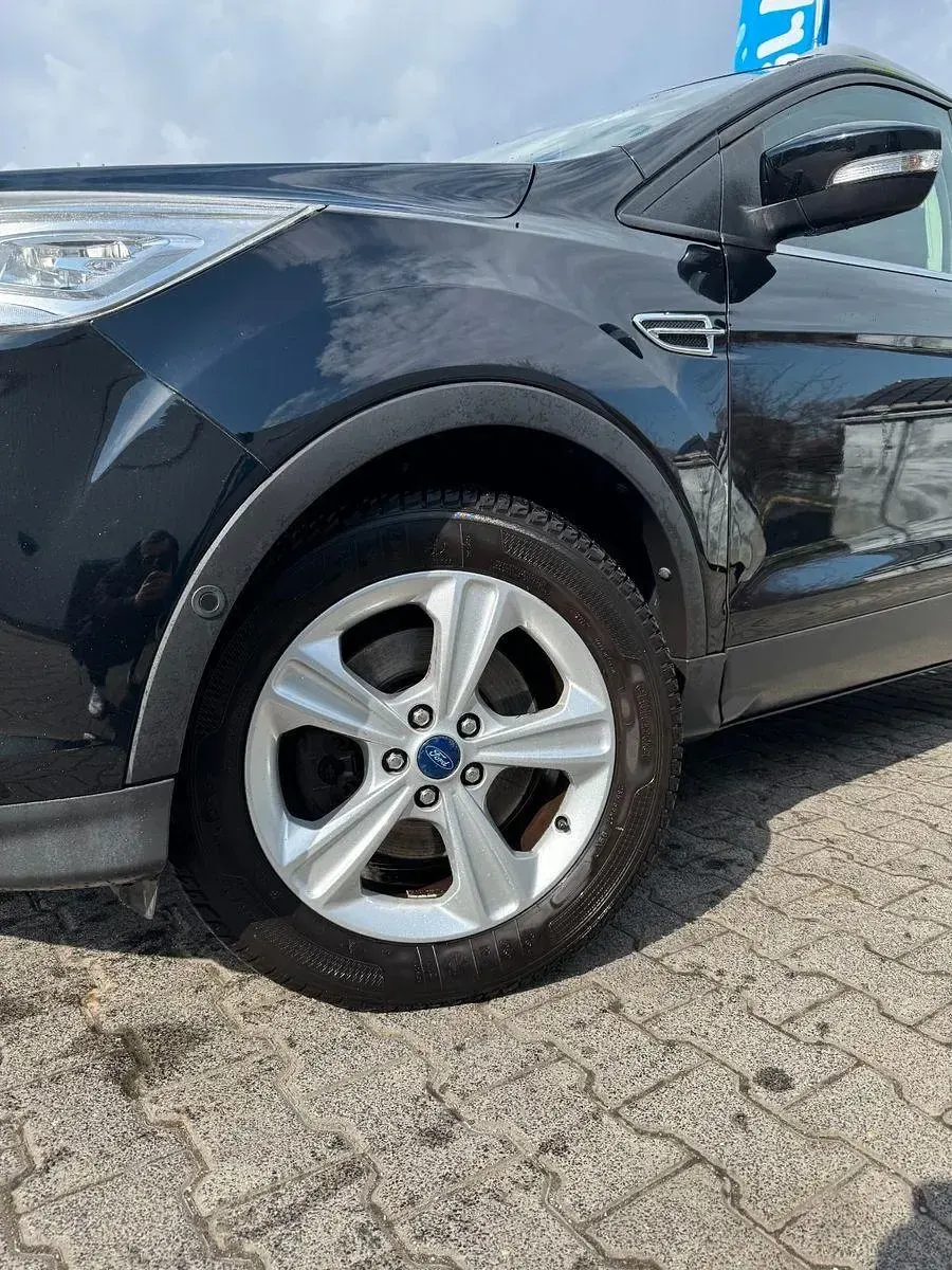 Używany Ford Kuga Titanium 182 KM (133 kW) 2013 Czarny SUV