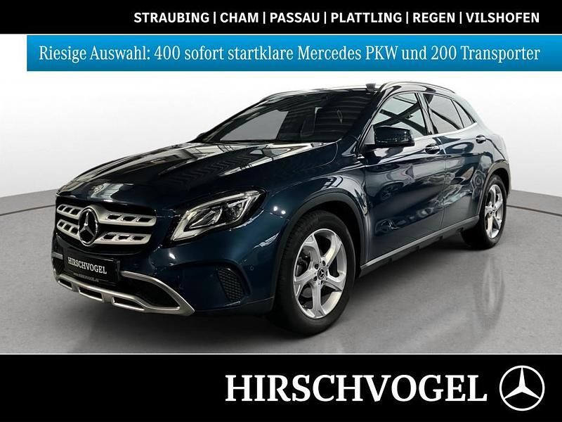Denimblau metallic Gebraucht 2019 Mercedes GLA200 Urban SUV | 22.100 € (Fairer Preis) - Bild 1/4