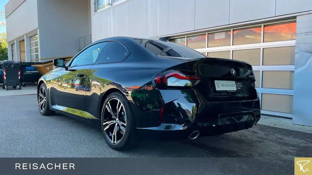 Gebraucht BMW 230 Coupé M Sport 245 PS (180 kW) 2025 Saphirschwarz metallic Coupé