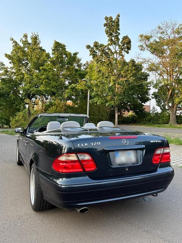 Gebraucht Mercedes CLK320 218 PS (160 kW) 2002 Cabrio