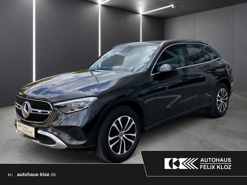 Grau Gebraucht 2024 Mercedes GLC220 SUV | 53.700 € - Bild 1/4
