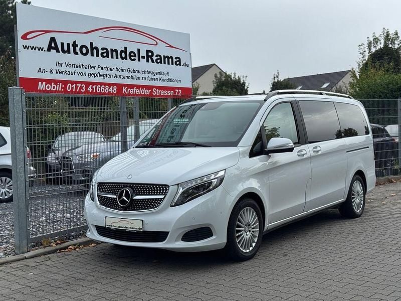 Weiß Gebraucht 2014 Mercedes V220 Edition Van / Kleinbus | 24.990 € (Etwas zu teuer) - Bild 1/4