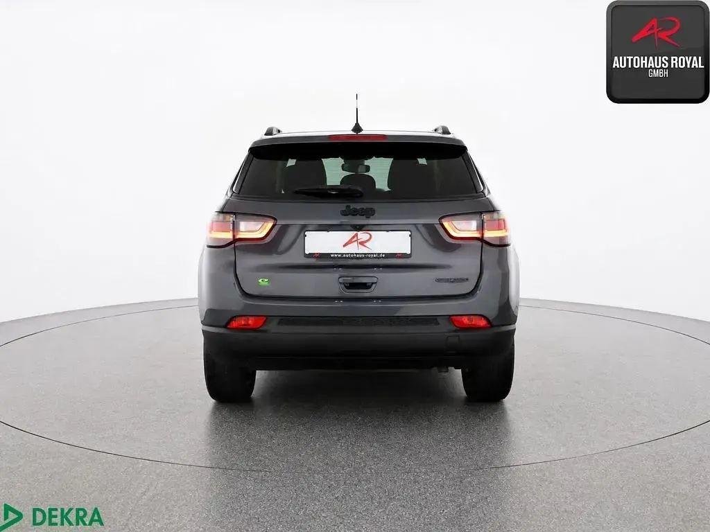 Gebraucht Jeep Compass Night Eagle 131 PS (96 kW) 2024 Grau SUV