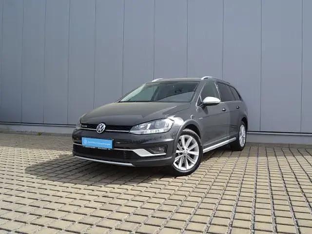 Gebraucht VW Golf Alltrack 184 PS (135 kW) 2020 Uranograu Kombi