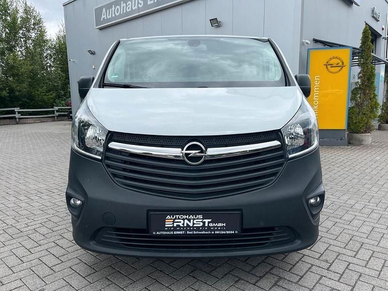 Weiß Gebraucht 2019 Opel Vivaro Van | 14.890 € (Guter Preis) - Bild 1/4