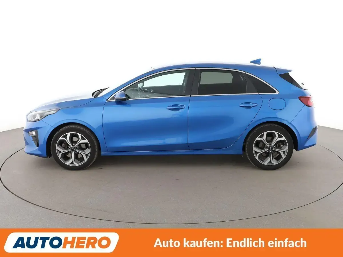 Gebraucht Kia Ceed Spirit 140 PS (102 kW) 2018 Blau Kleinwagen